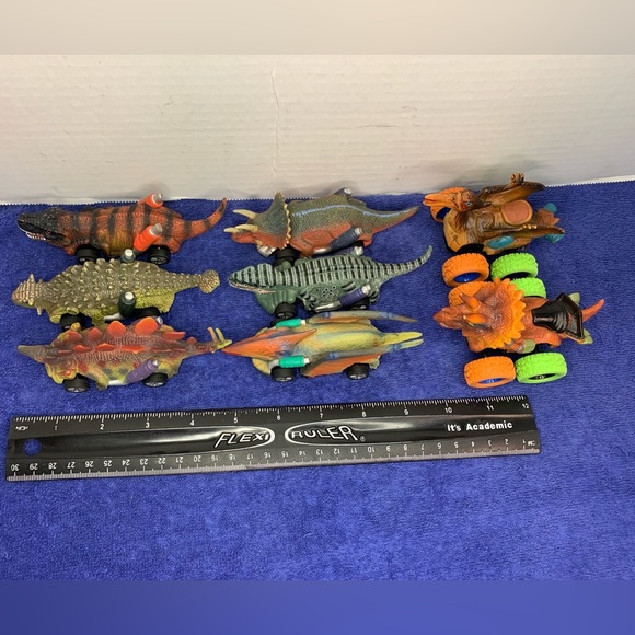 Kids Pull-Back Dinosaur Car Toy Dinosaur Party Favor Game Dino Toy Birthday Gift - Picture 9 of 10